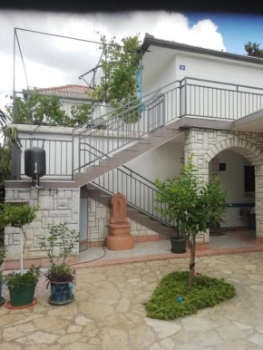 Отель Apartment Hajduk  Стариград
